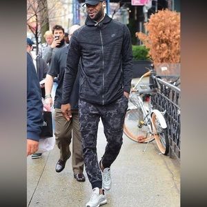 Camo Nike Tech Pants Large